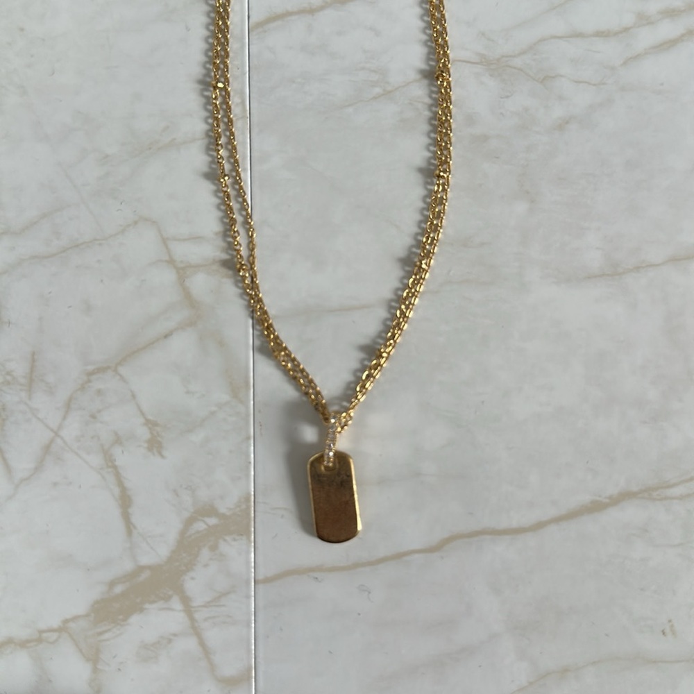 Elegant Gold Necklace